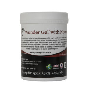 Aloe vera and neem horse skincare gel for soothing, moisturising, skin care, ideal for sensitive, cracked skin and minor wounds, promotes healthy coat.